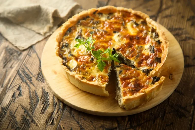 Quiche de cebola caramelizada